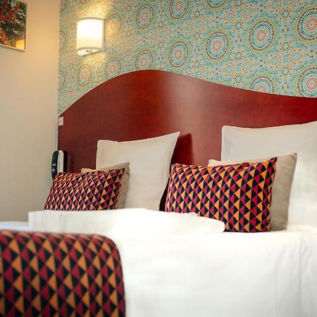 Hotel Les Commercants Клермон-Ферран Экстерьер фото