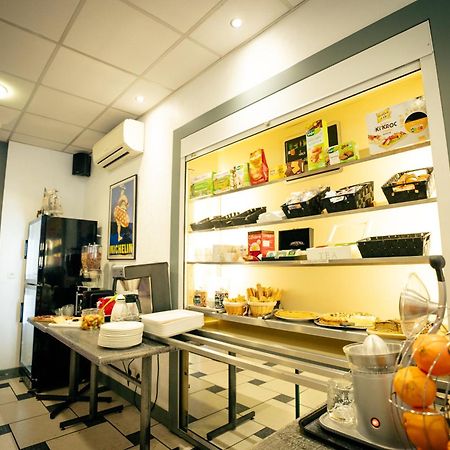 Hotel Les Commercants Клермон-Ферран Экстерьер фото